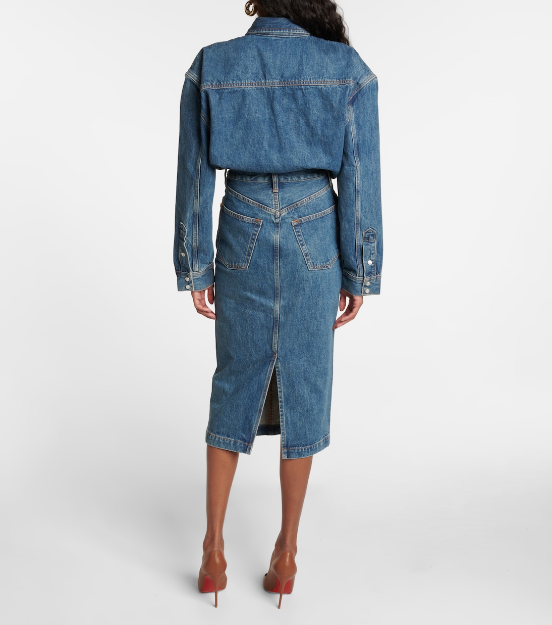Falda midi en denim de tiro alto | Wardrobe.NYC
