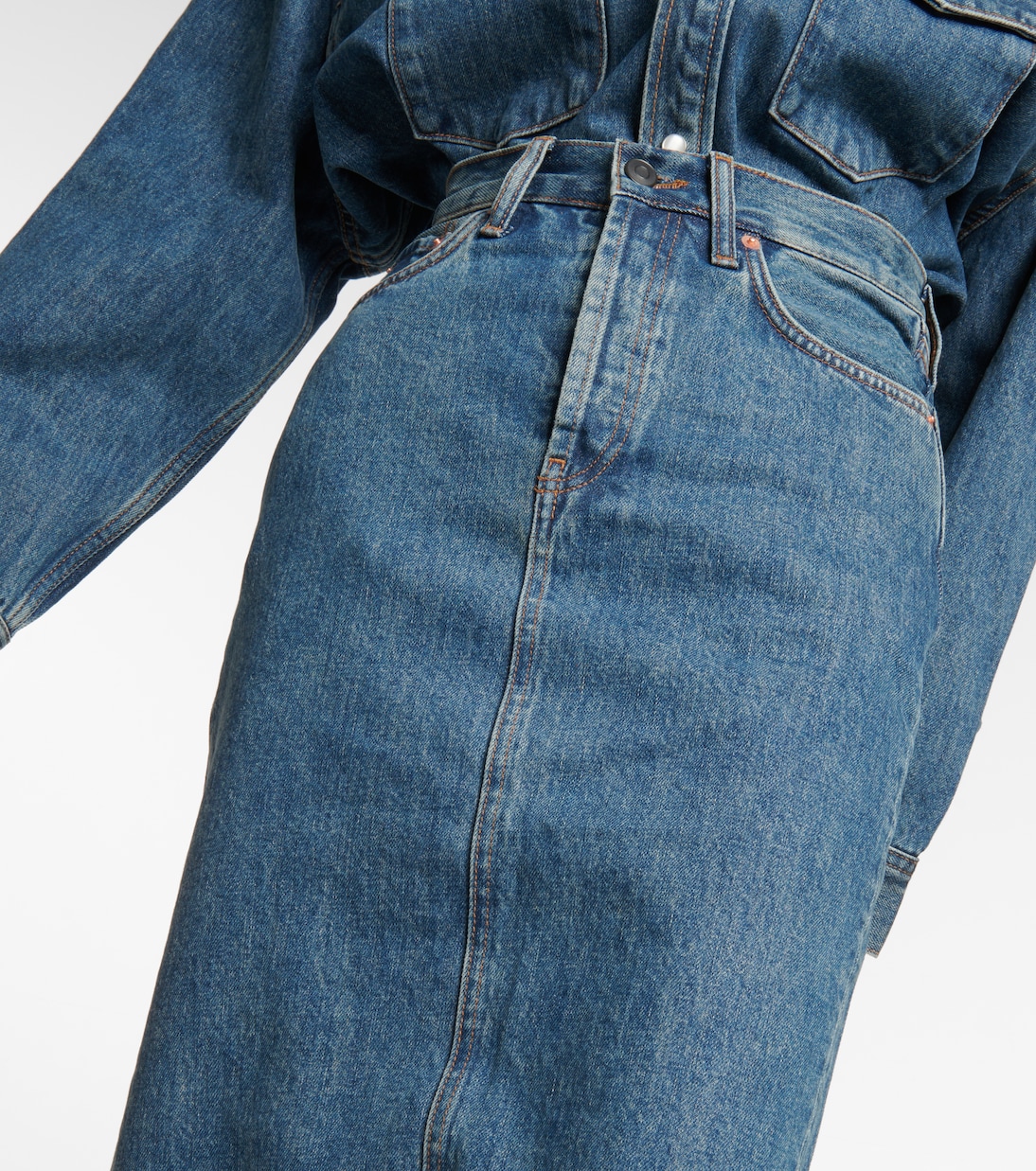 Falda midi en denim de tiro alto | Wardrobe.NYC