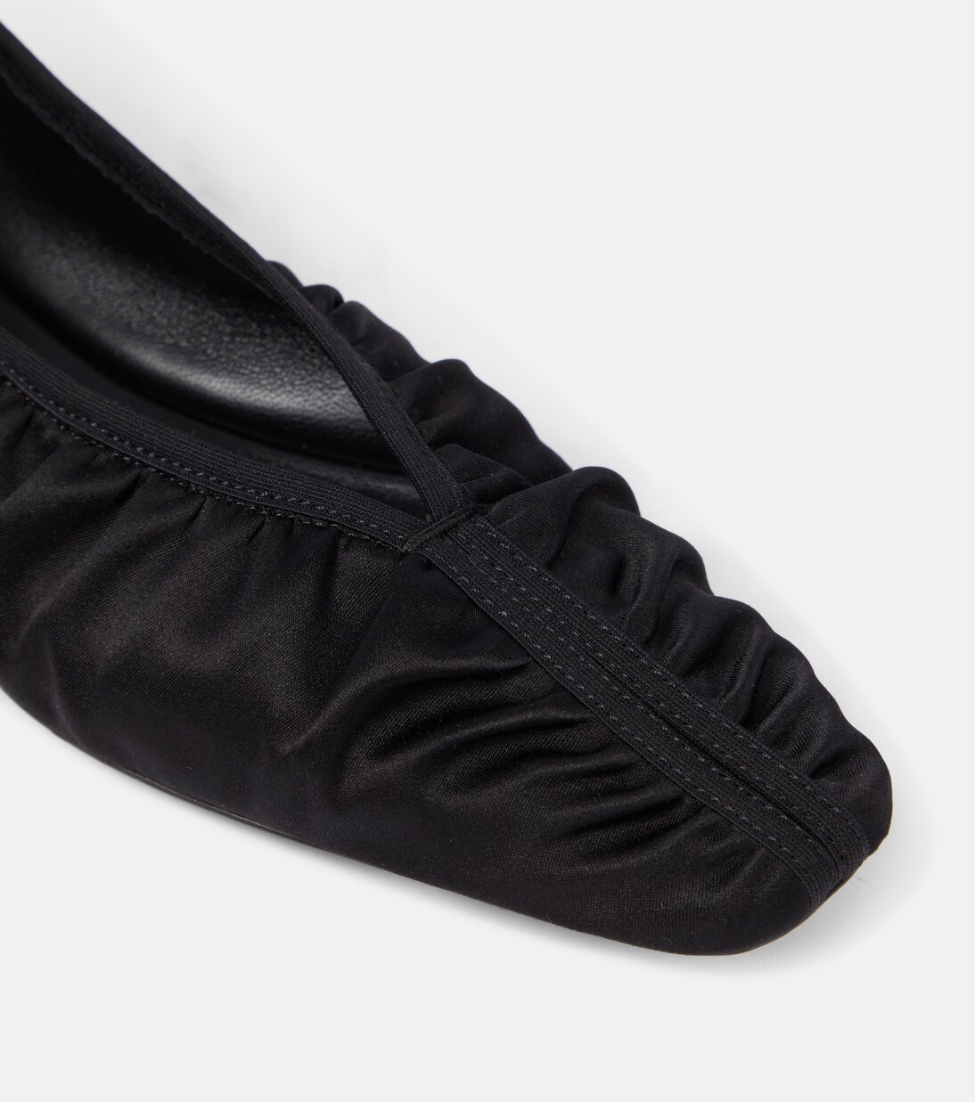 Ballerine The Gathered Flat in raso | Toteme