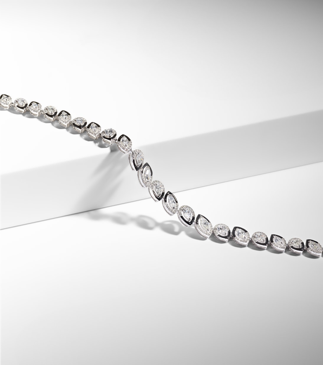 Choker Autumn in oro 18kt con diamanti | Kamyen