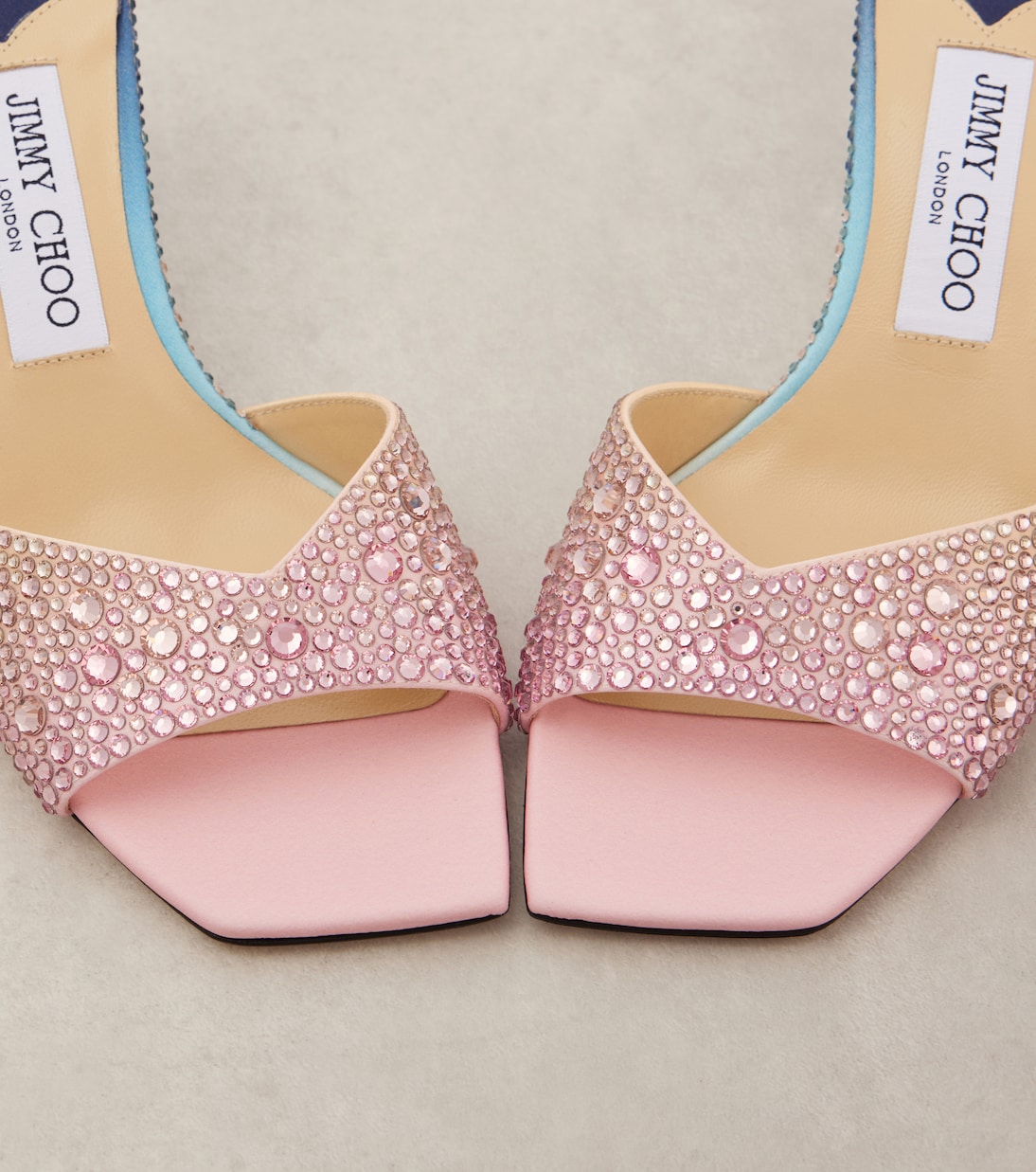 JIMMY CHOO Skye 70: Sandali in raso decorati per giovani trendy