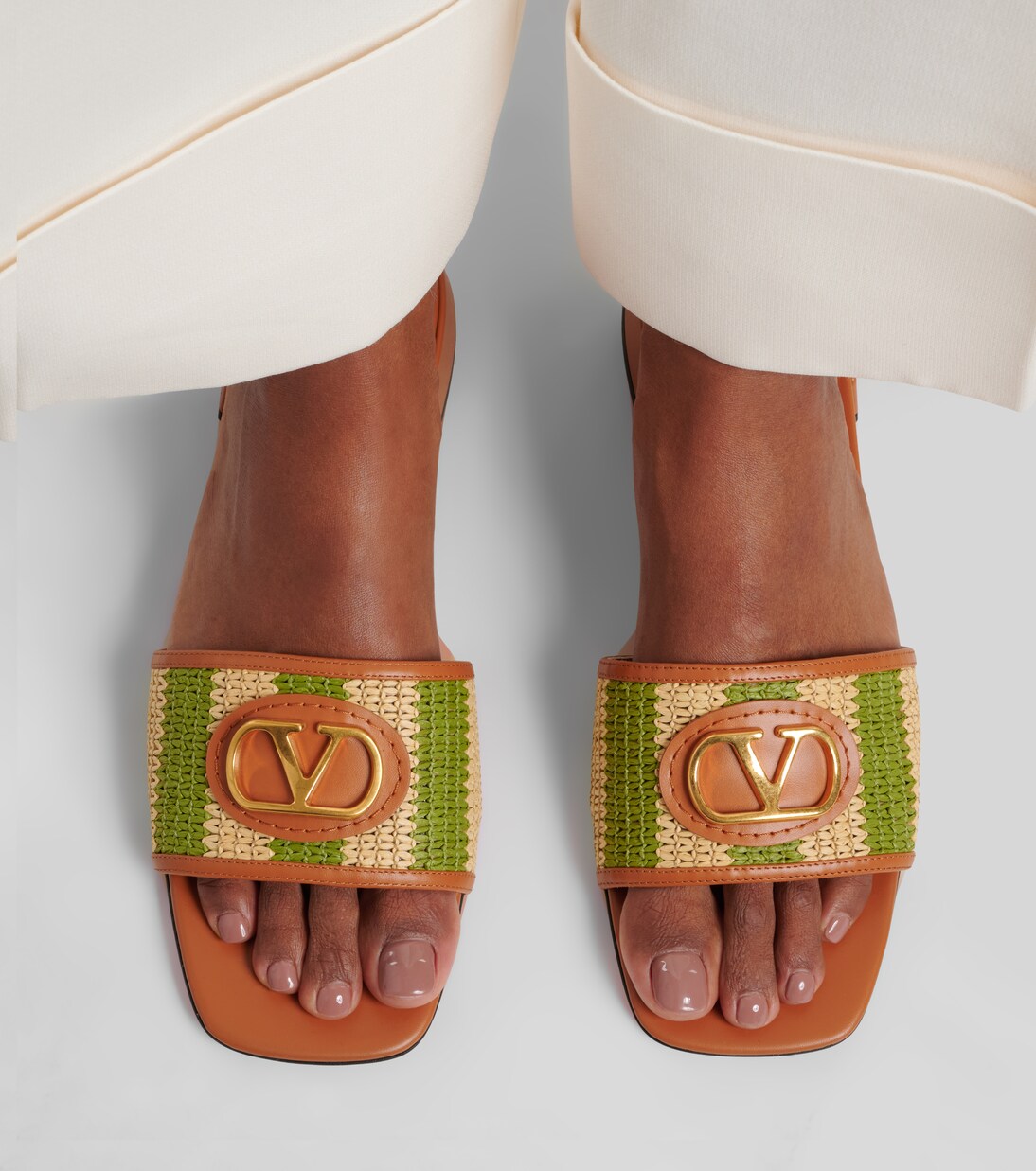 VLogo leather-trimmed raffia slides | Valentino Garavani