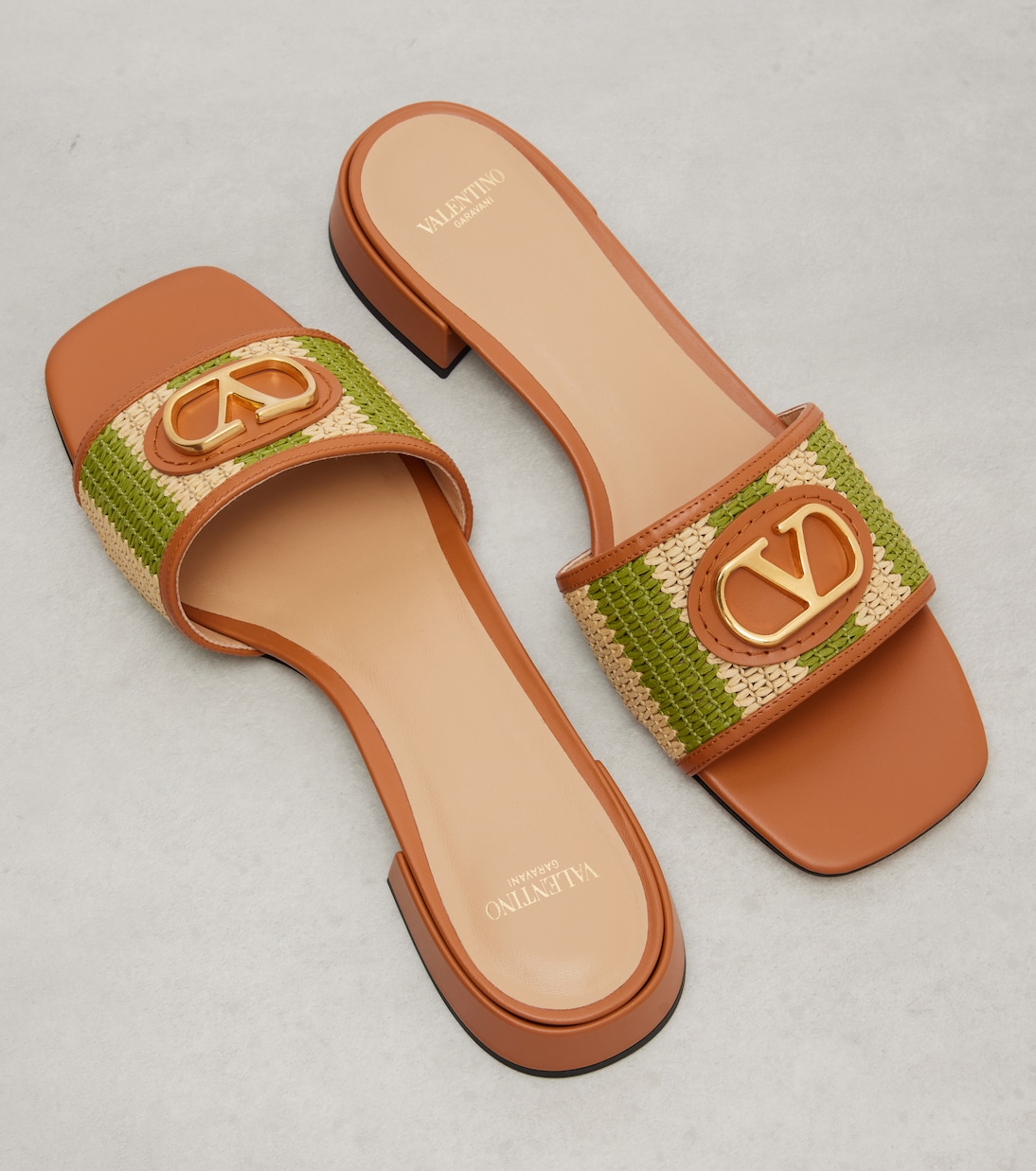 VLogo leather-trimmed raffia slides | Valentino Garavani