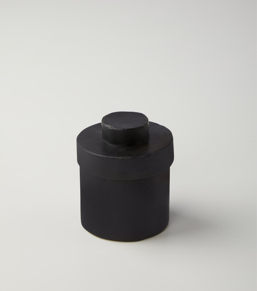 Terre Noire d'Apothicaire candle | Mad et Len