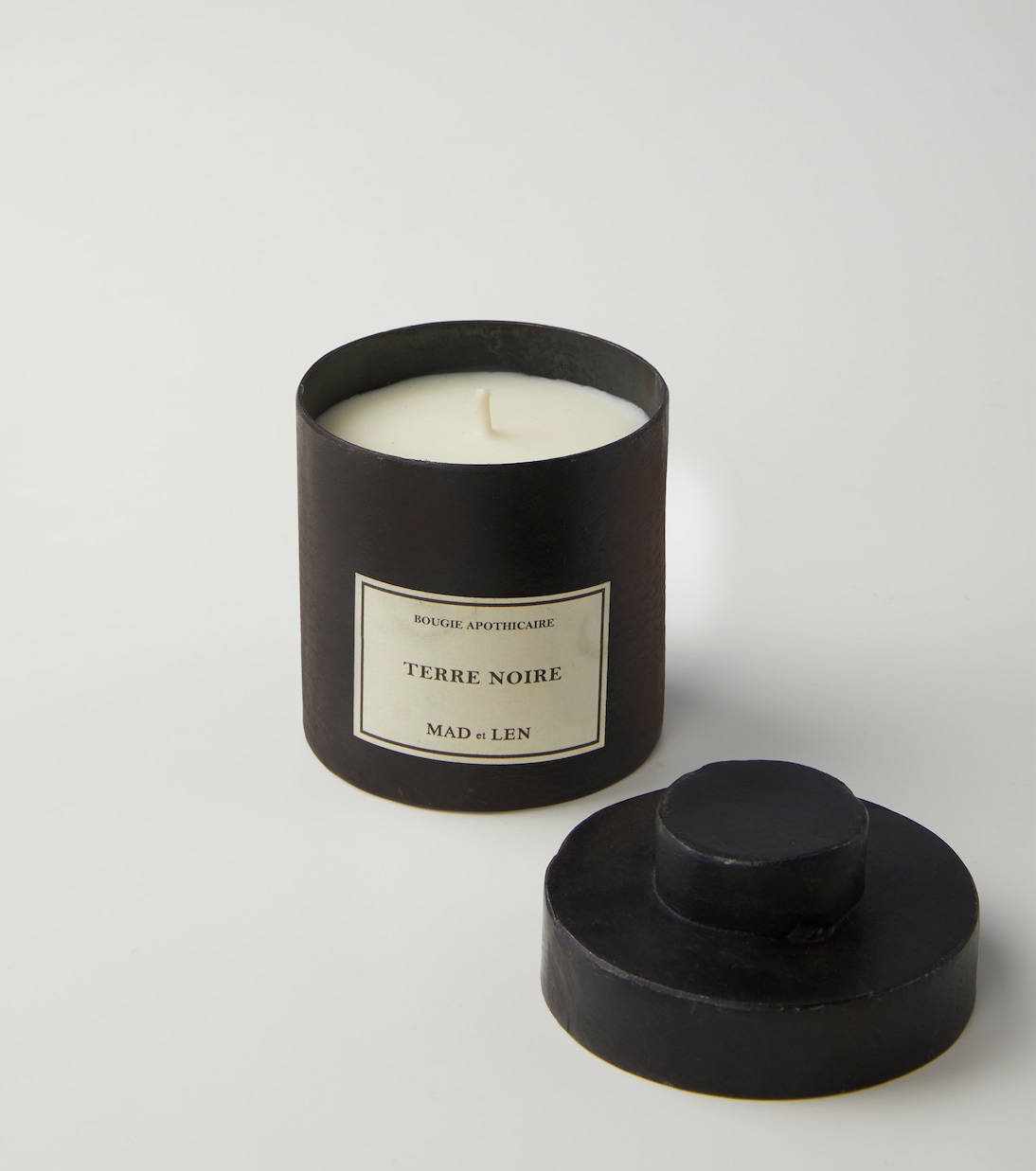 Terre Noire d'Apothicaire candle | Mad et Len