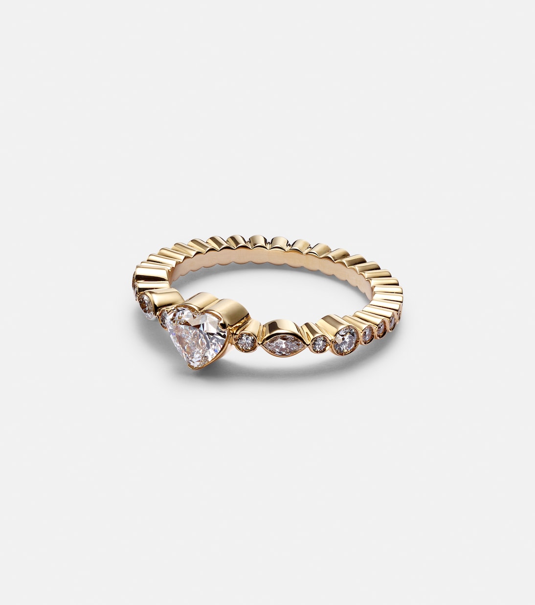 Anello in oro 18kt con diamanti 