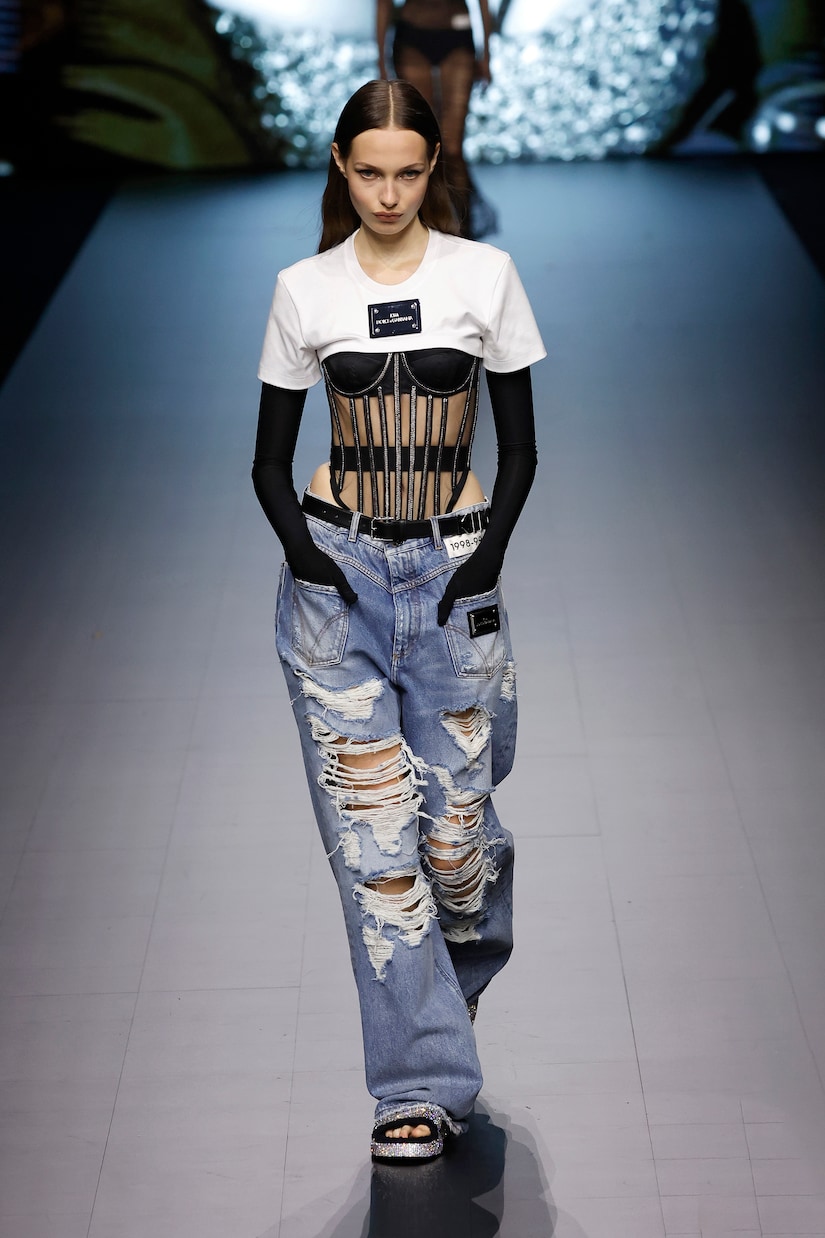 x Kim - Corsetto in tulle con decorazioni | Dolce&Gabbana