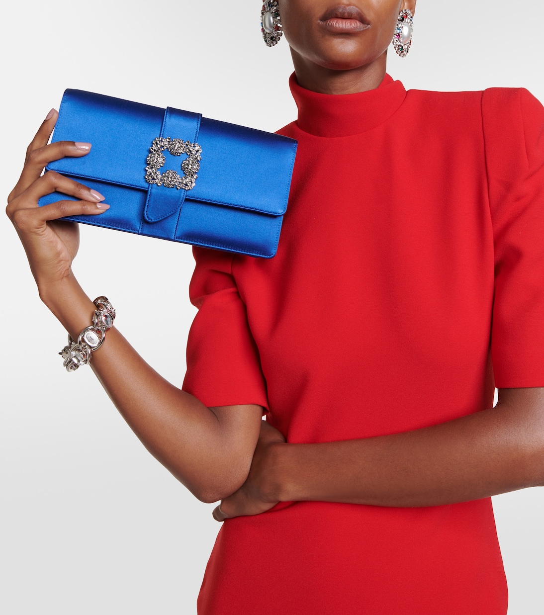 Clutch Capri in raso con cristalli | Manolo Blahnik