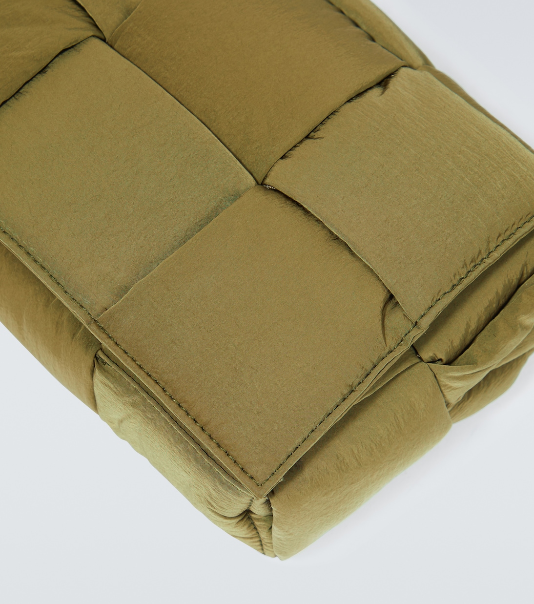 Messenger Bag Padded Tech Cassette Small | Bottega Veneta