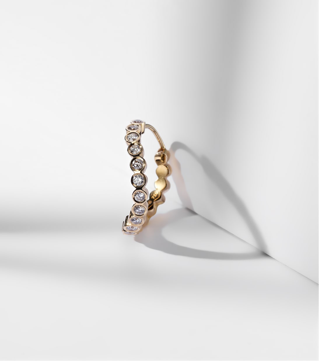 Orecchino singolo in oro 18kt con diamanti - Collezione Courant di Sophie Bille Brahe
