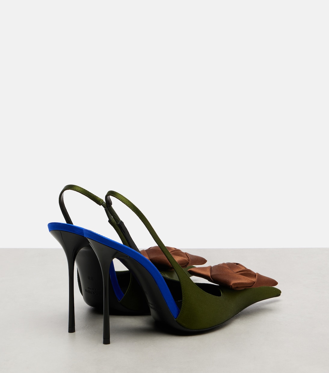 Amalia 110 crêpe satin slingback pumps | Saint Laurent