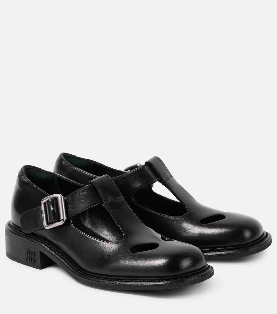 Scarpe in pelle con cut-out | Miu Miu