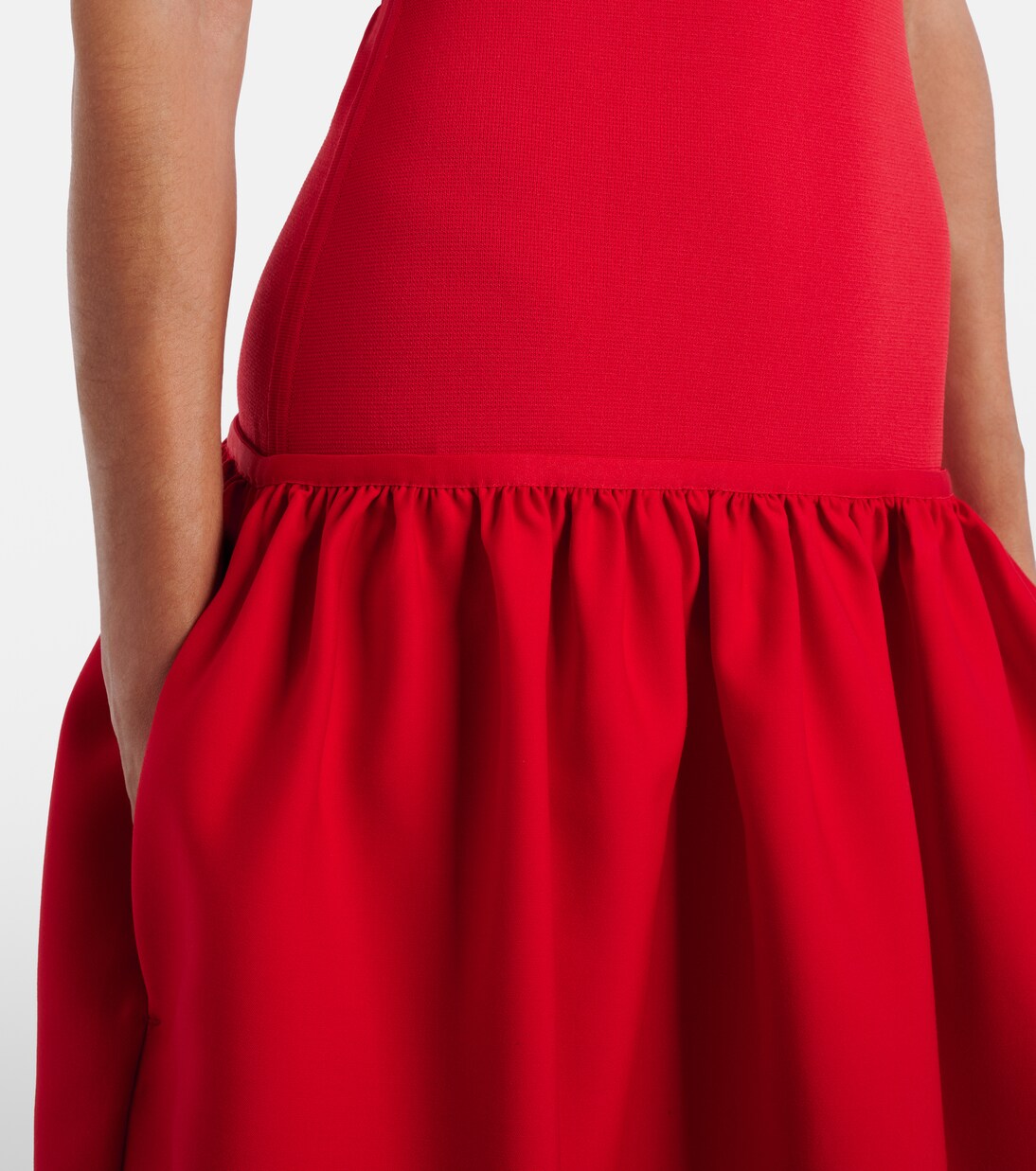 Vestido midi con péplum | Toteme