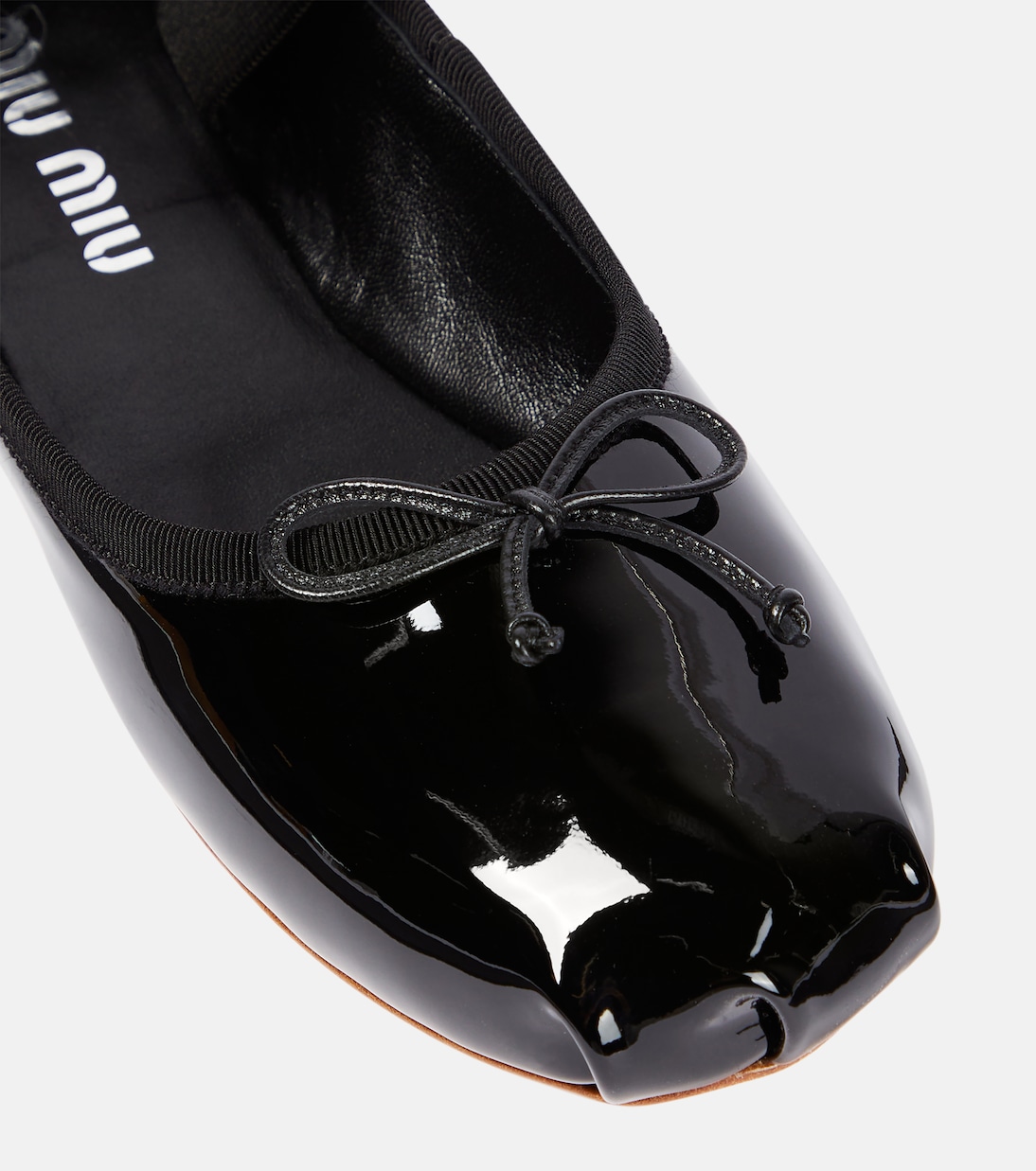 Ballerine in vernice con logo | Miu Miu