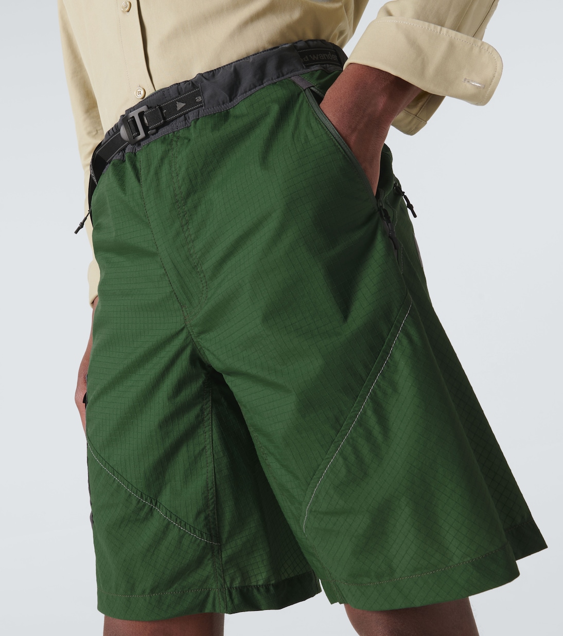 Shorts de nylon ripstop | And Wander