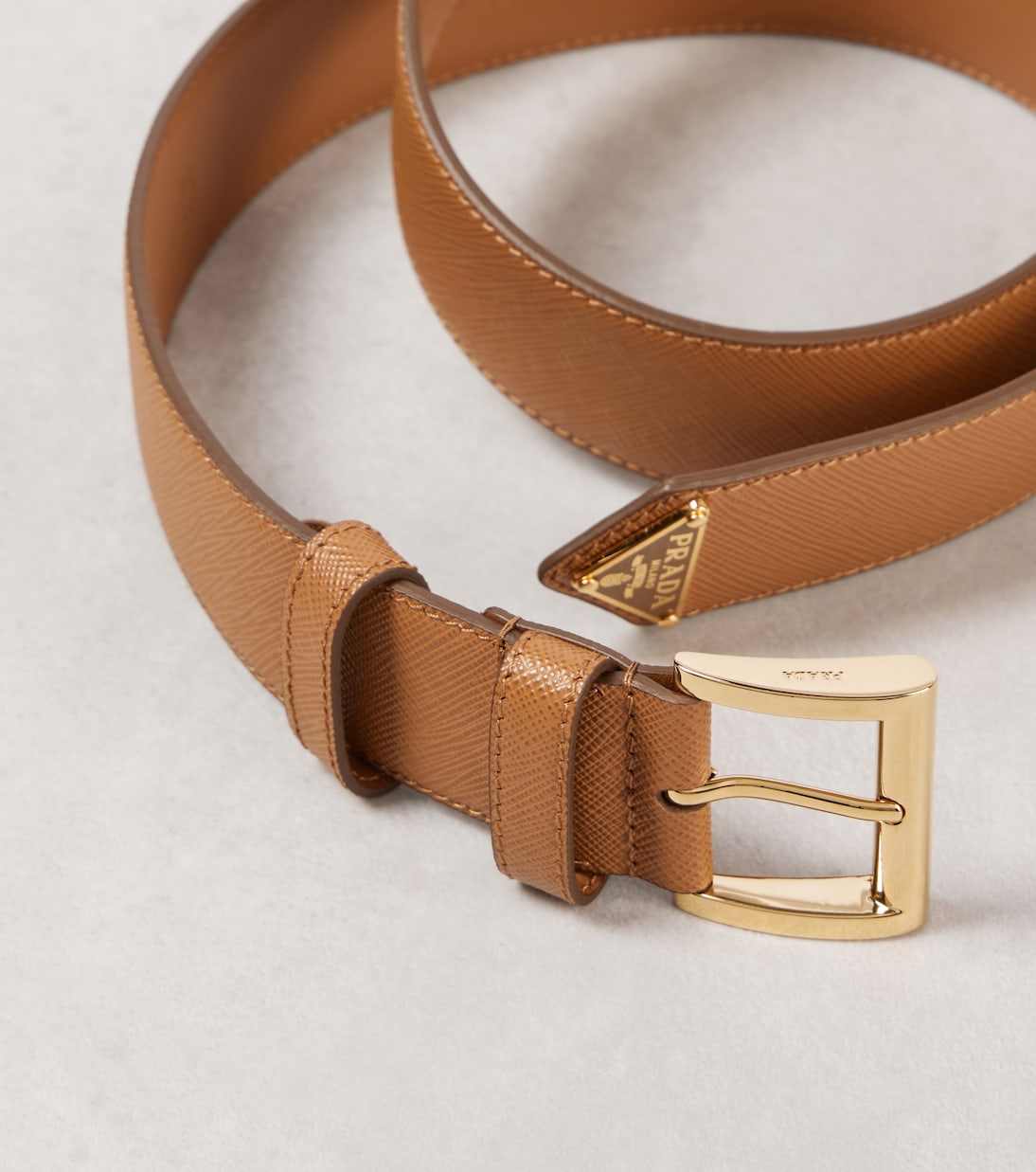 Cintura in pelle Saffiano PRADA per stile giovanile