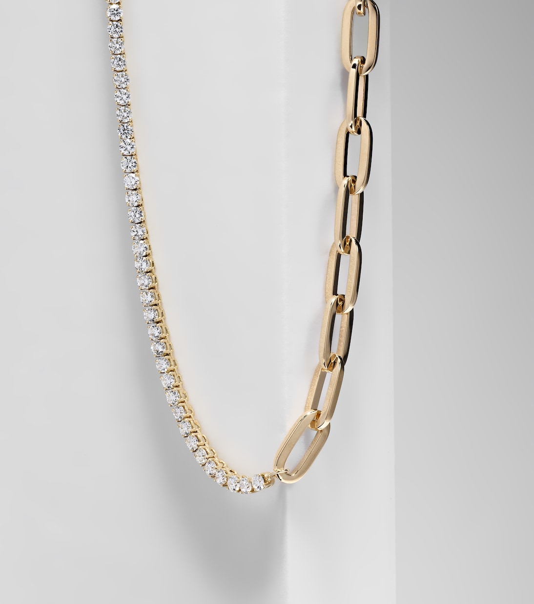 Collana in oro 18kt BUCHERER con diamanti, eleganza giovanile