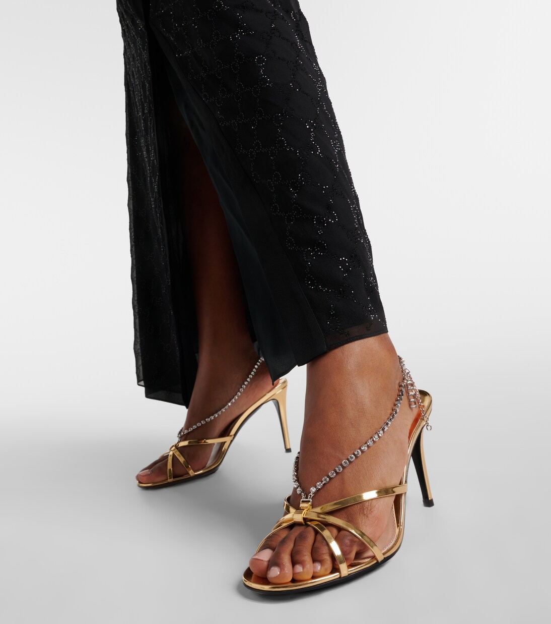 Embellished metallic leather sandals in gold - Gucci | Mytheresa