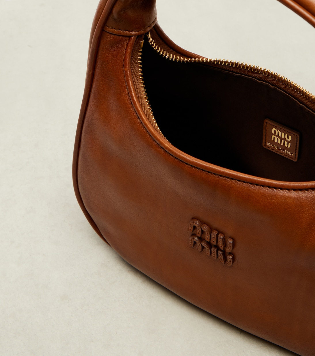 Wander leather shoulder bag | Miu Miu