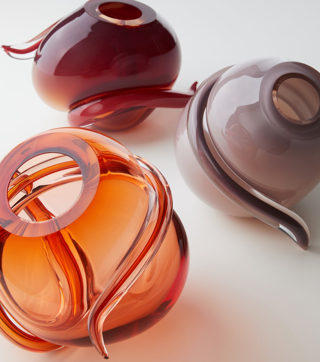 Vase Tension  | Alexa Lixfeld