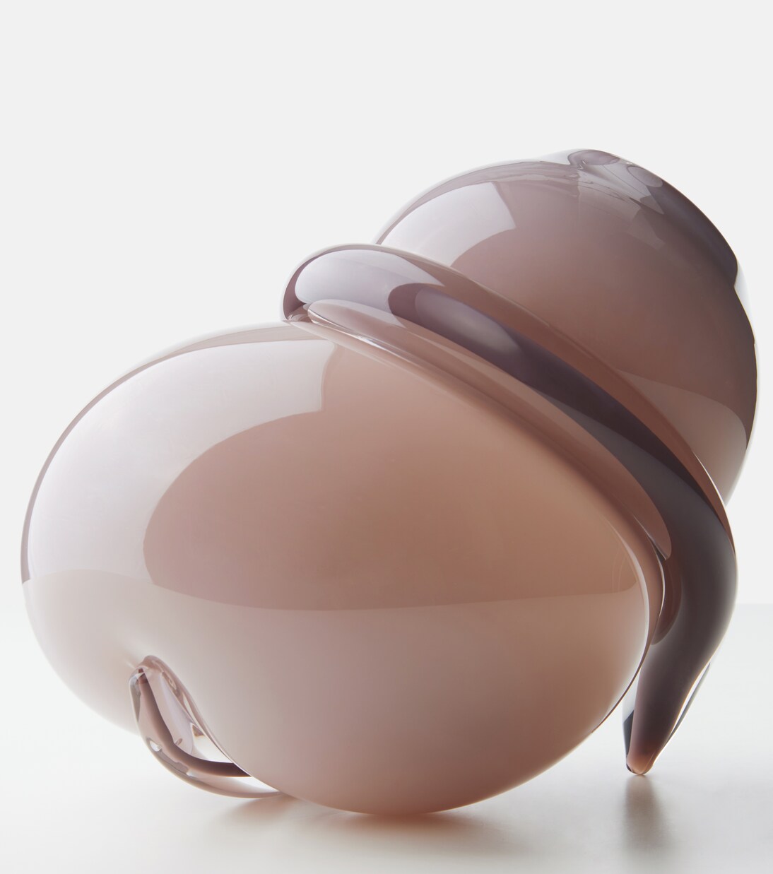 Vase Tension  | Alexa Lixfeld