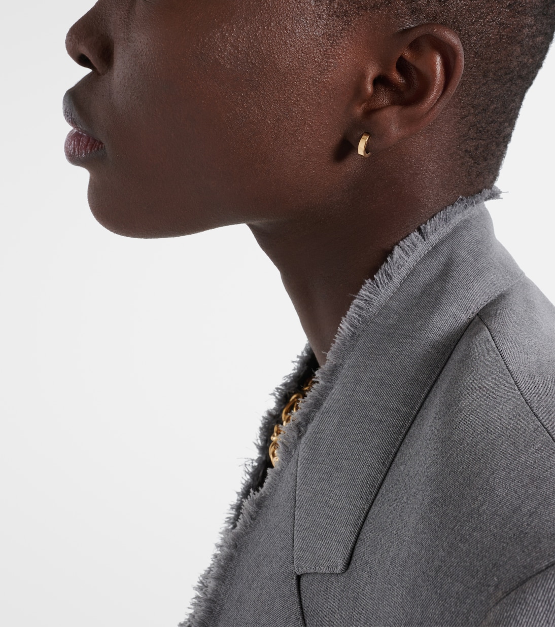 Orecchini in oro 18kt con diamante | Toteme