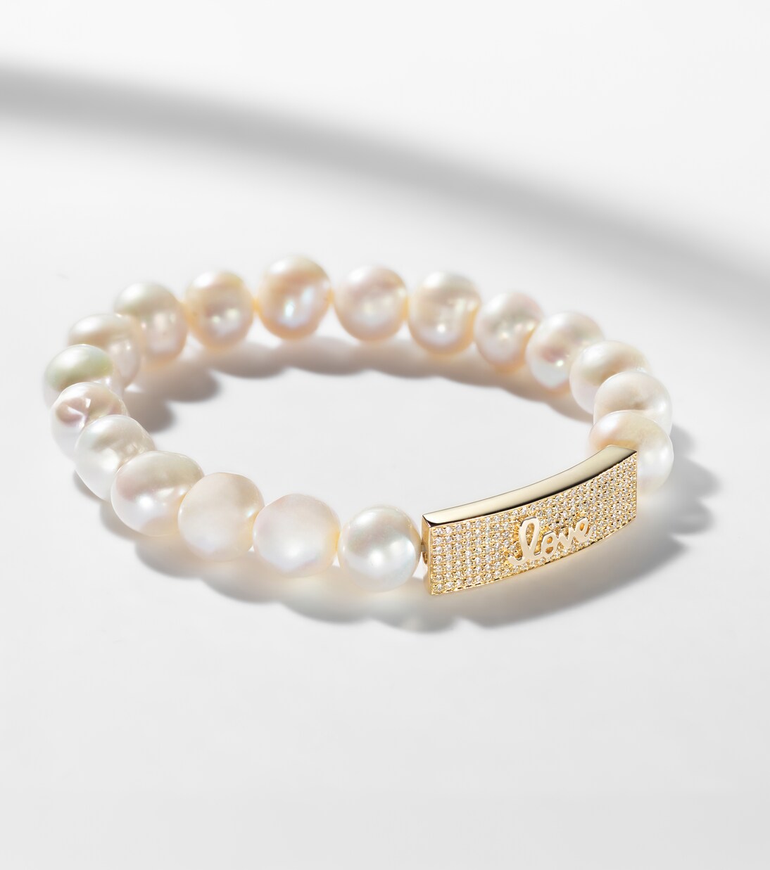 Armband aus Süßwasserperlen mit 14kt Gelbgold und Diamanten | Sydney Evan