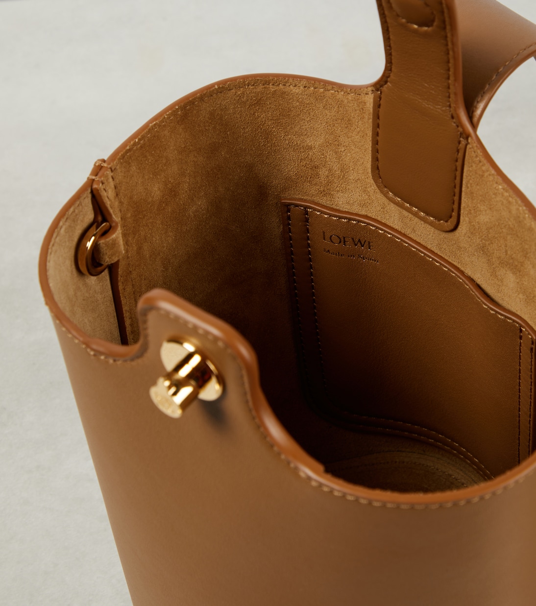Secchiello Pebble Mini in pelle | Loewe