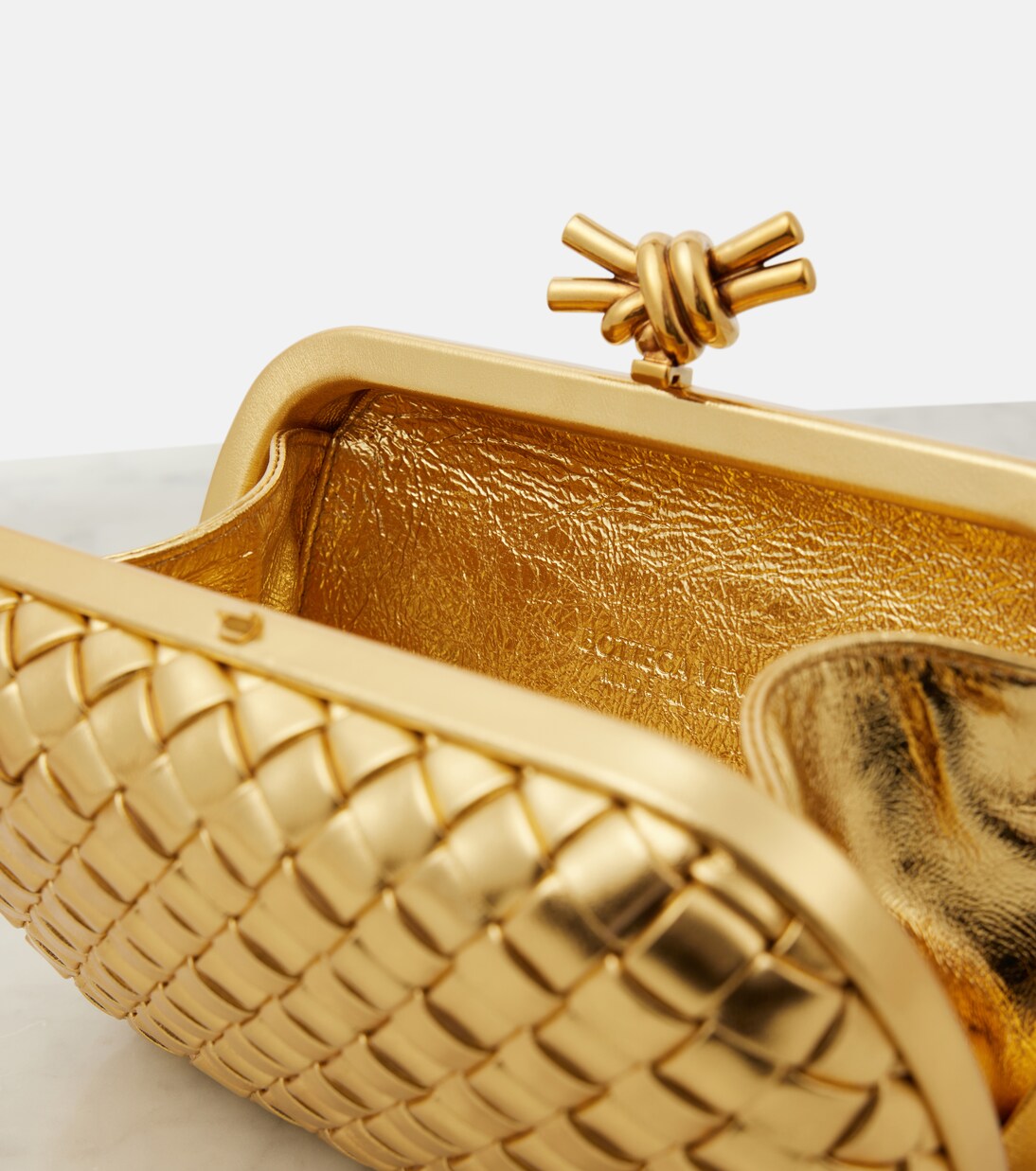 Clutch Knot de piel Intreccio metalizada | Bottega Veneta