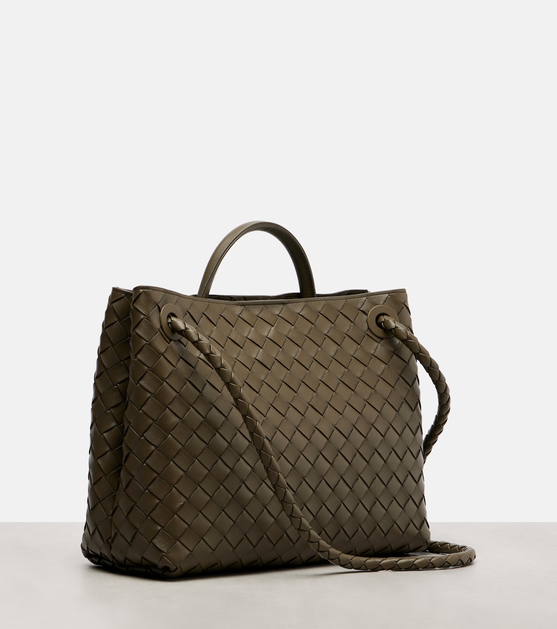Andiamo Intrecciato Medium leather tote bag | Bottega Veneta