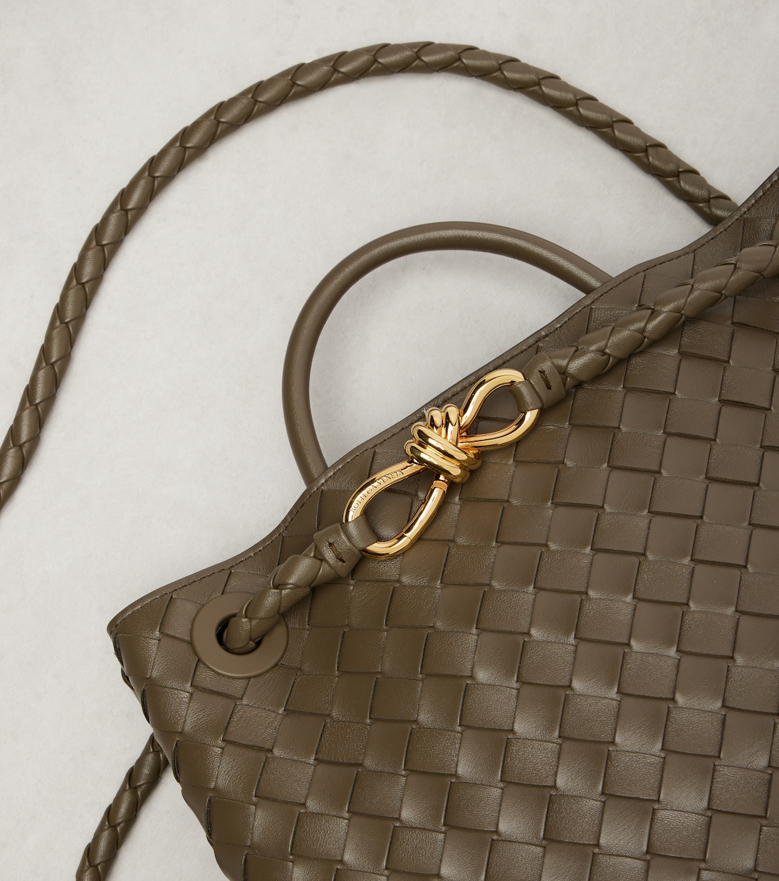 Andiamo Intrecciato Medium leather tote bag | Bottega Veneta