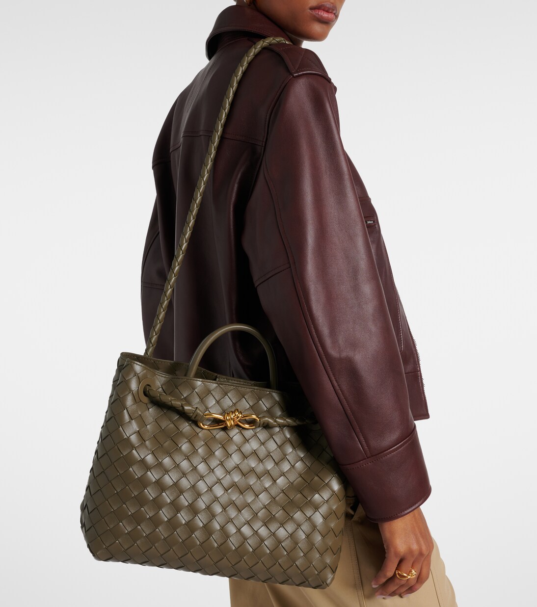 Andiamo Intrecciato Medium leather tote bag | Bottega Veneta