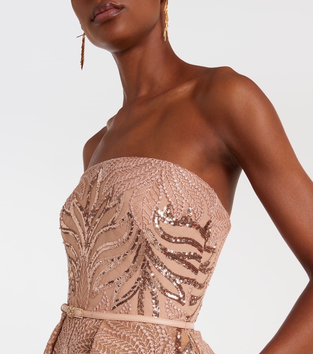 시퀸 스트랩리스 이브닝 가운 | Elie Saab