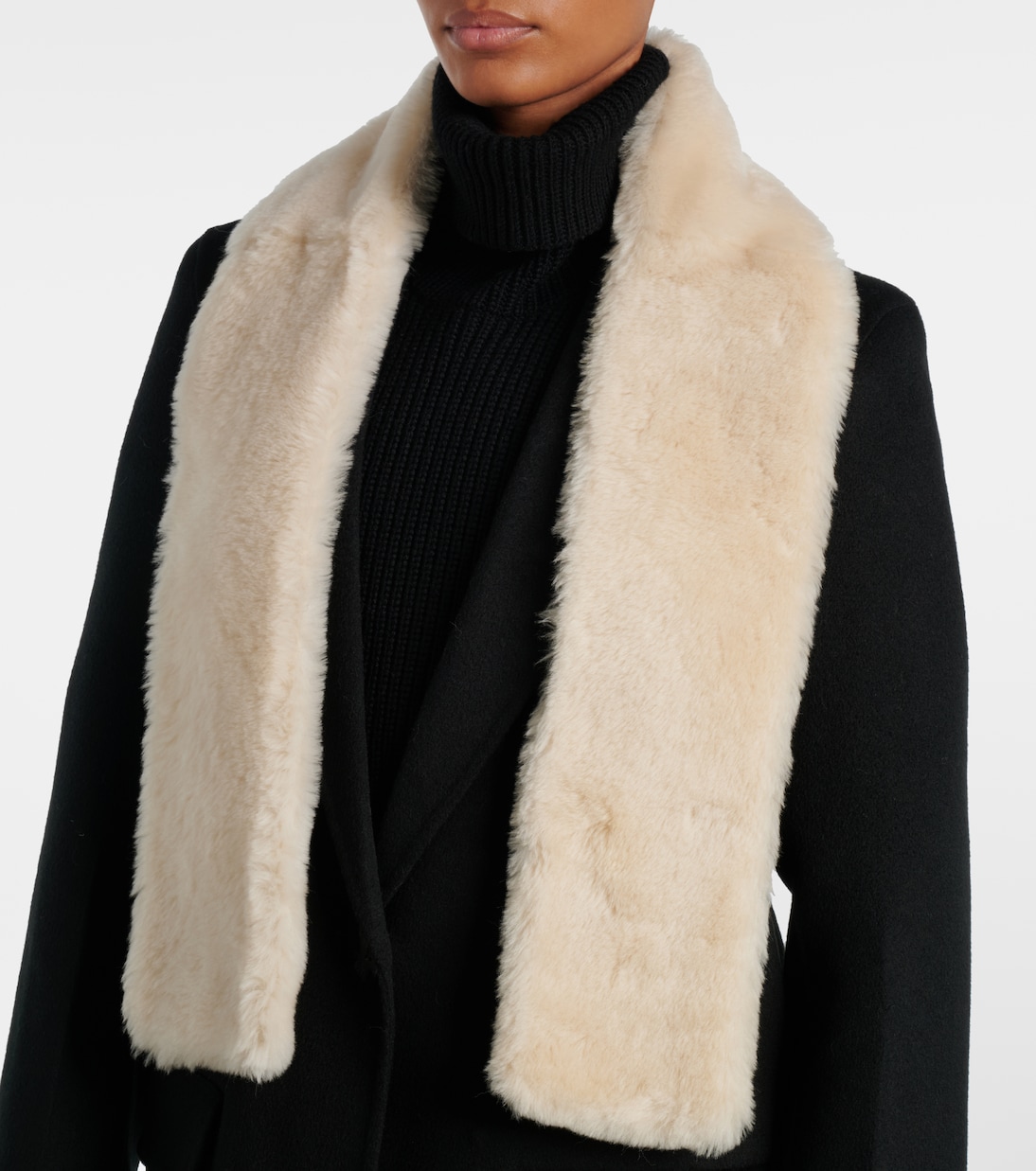 Shearling scarf | Toteme