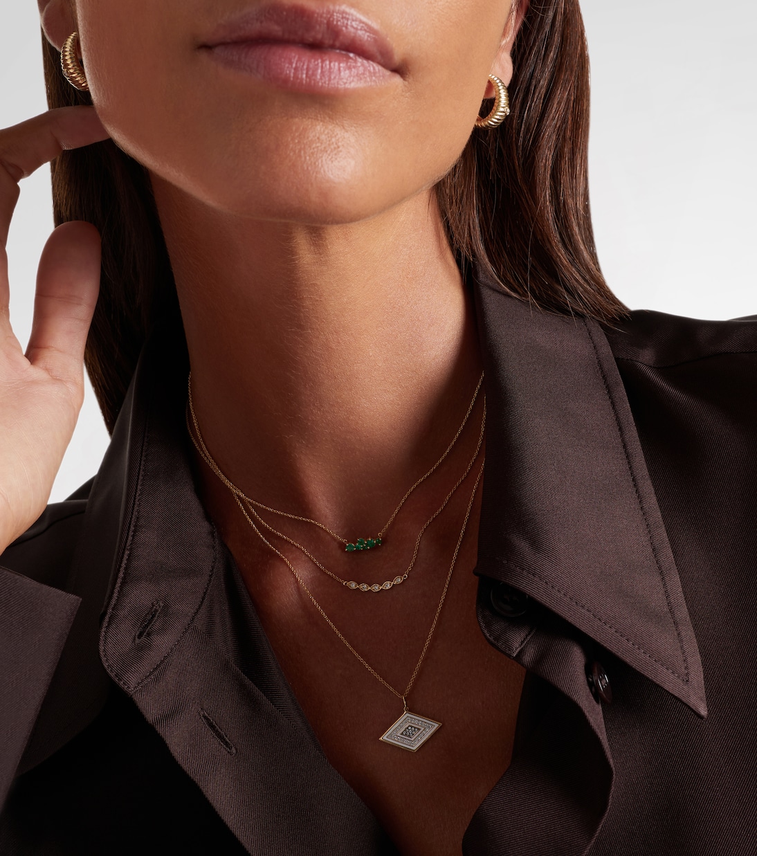 Collana in oro 14kt SYDNEY EVAN con smeraldi e diamanti, perfetta per cocktail party giovanili