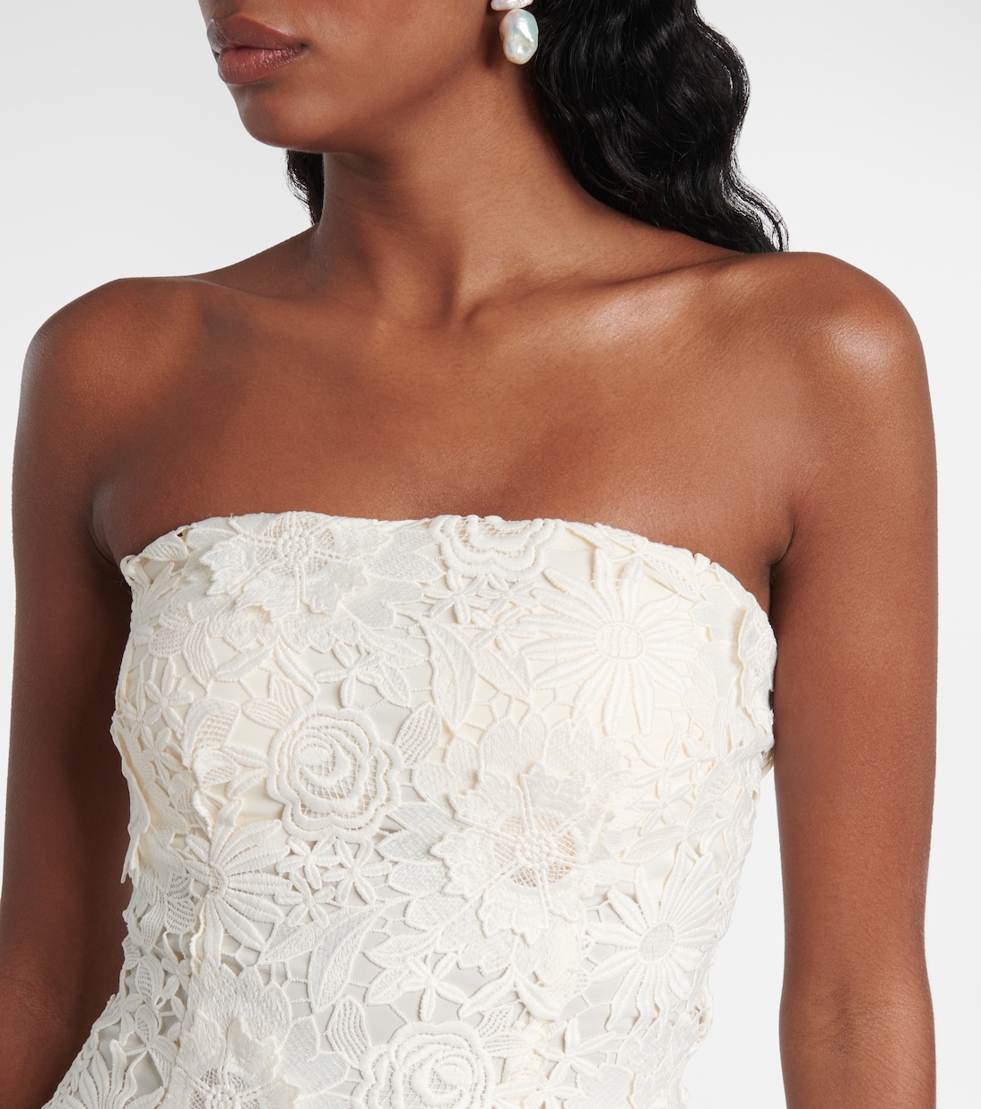 Vestido midi de novia de encaje | Rotate