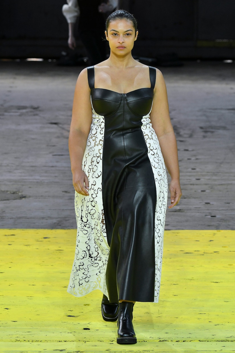 Robe midi Abami en cuir | Gabriela Hearst