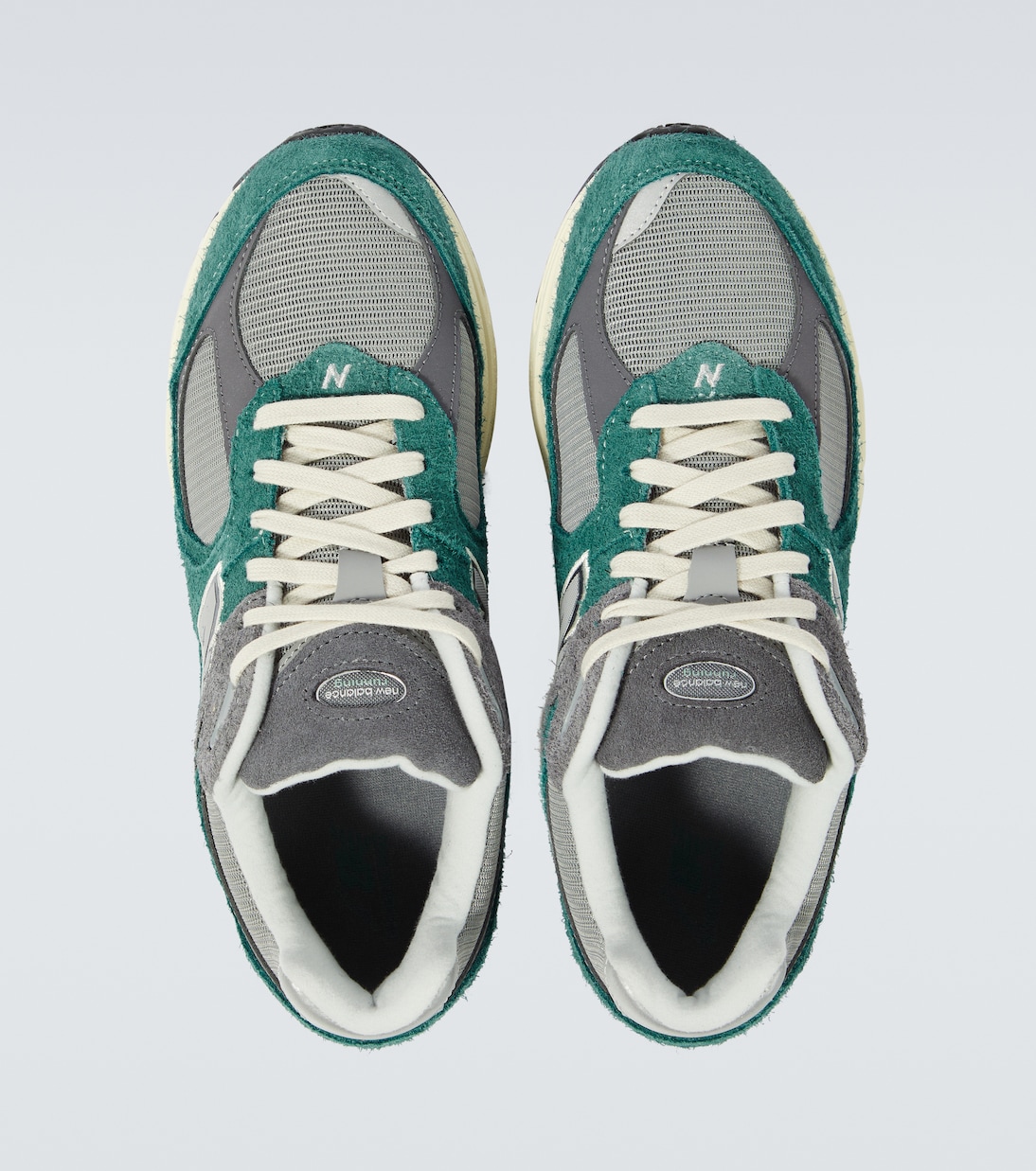 Sneakers 2002R in suede | New Balance