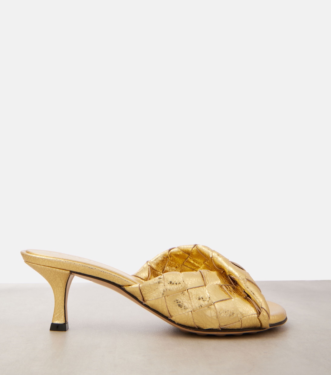 Mules Blink Intrecciato 50 en cuir métallisé | Bottega Veneta