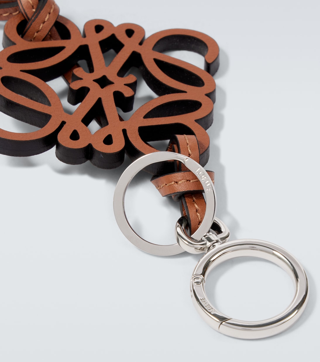 Charm Anagram in pelle | Loewe