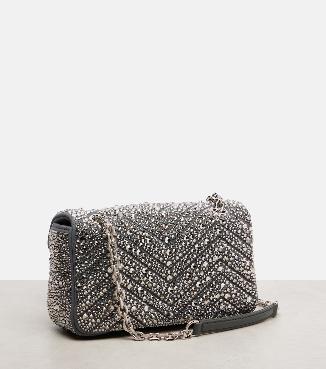 GG Marmont Medium leather shoulder bag | Gucci