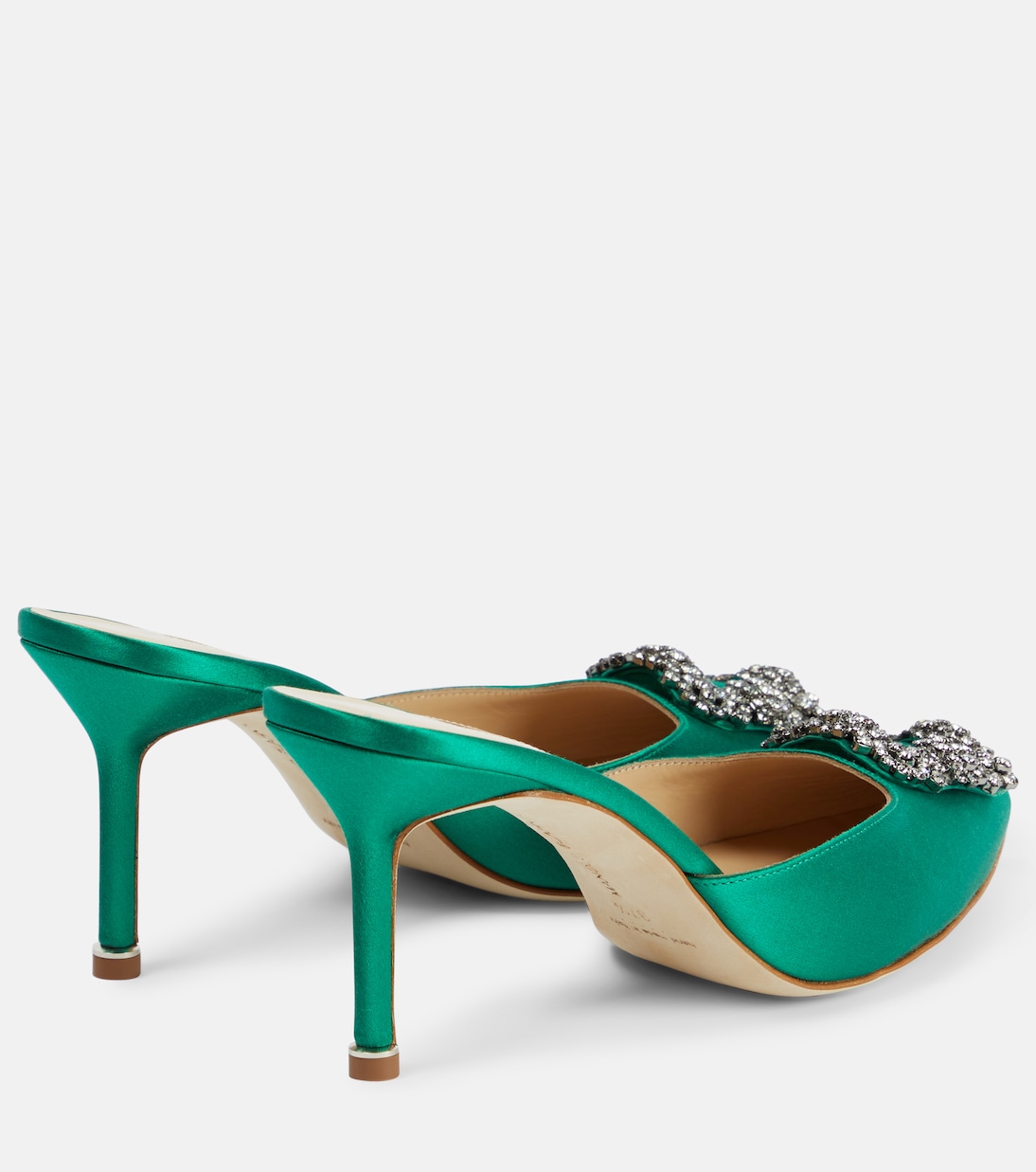 Mules Hangisimu 70 in raso con cristalli | Manolo Blahnik