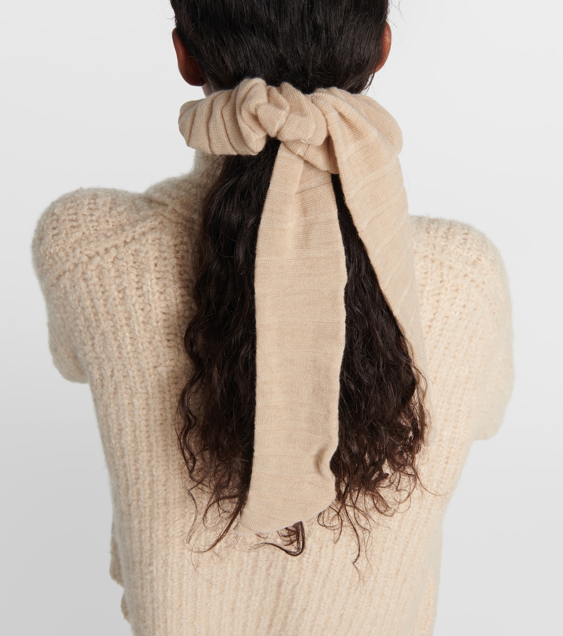 Fascia per capelli in cashmere avvolgente Loro Piana, comfort giovanile