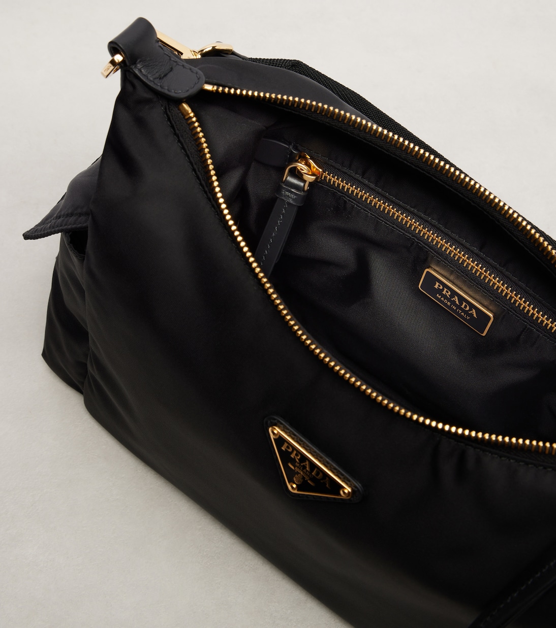 حقيبة كتف Prada Explore Re-Nylon Large | Prada