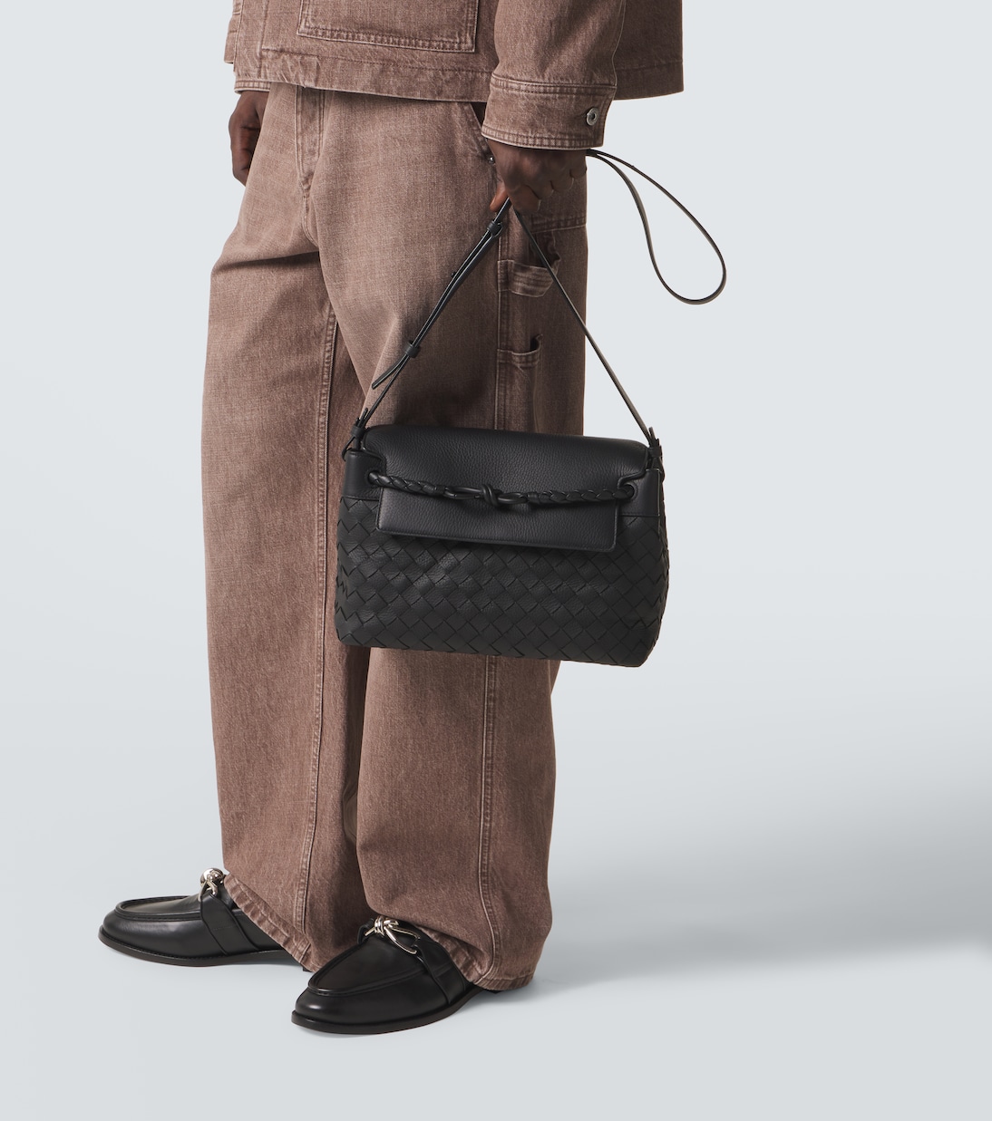 Andiamo Intrecciato Small leather messenger bag | Bottega Veneta