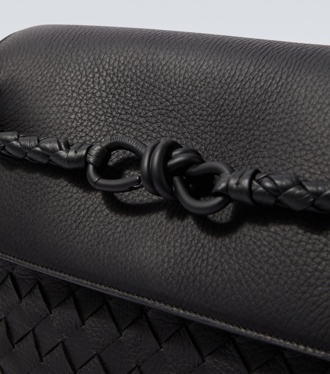 Andiamo Intrecciato Small leather messenger bag | Bottega Veneta