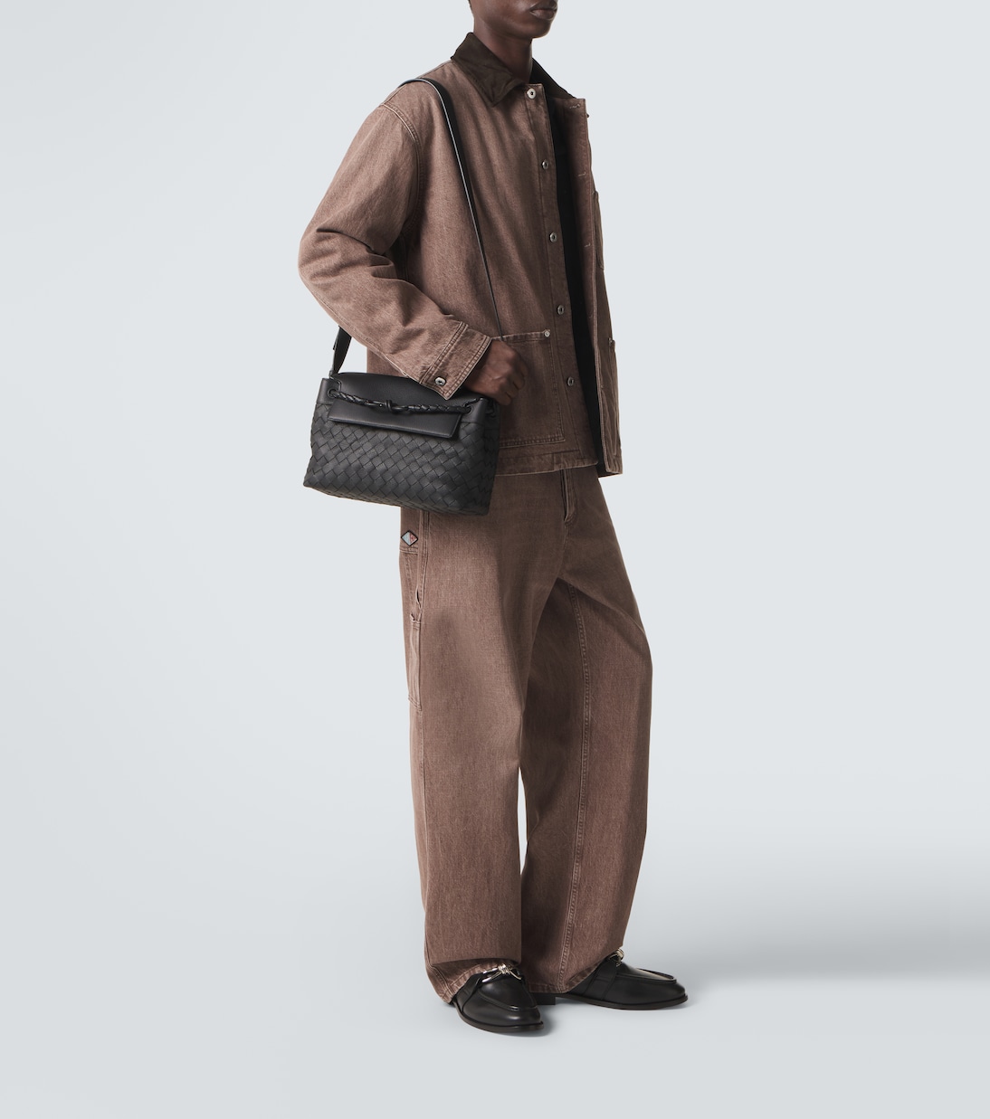 Andiamo Intrecciato Small leather messenger bag | Bottega Veneta