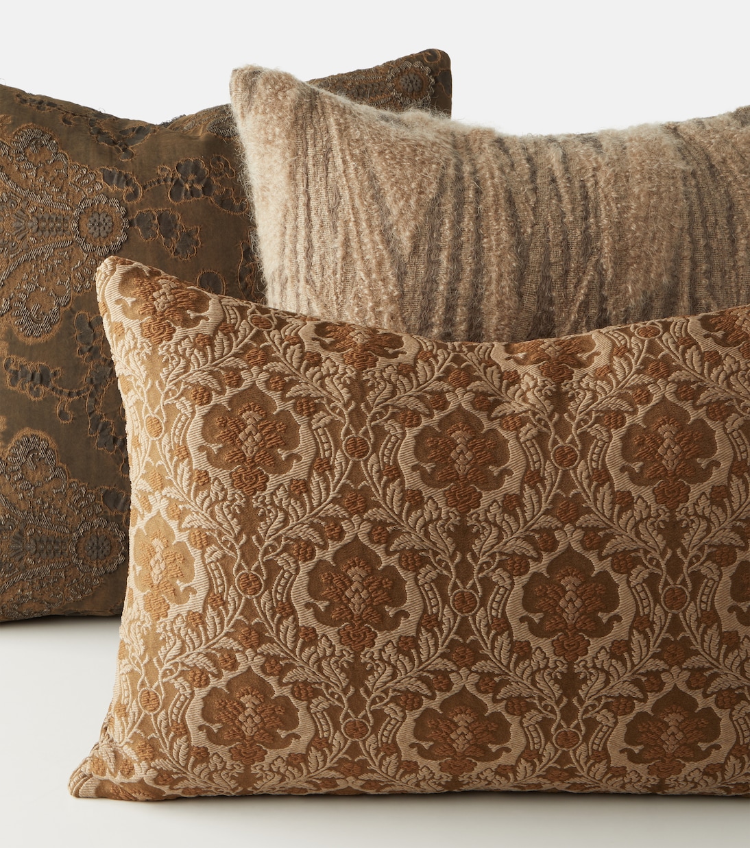 Adina cushion | The House of Lyria