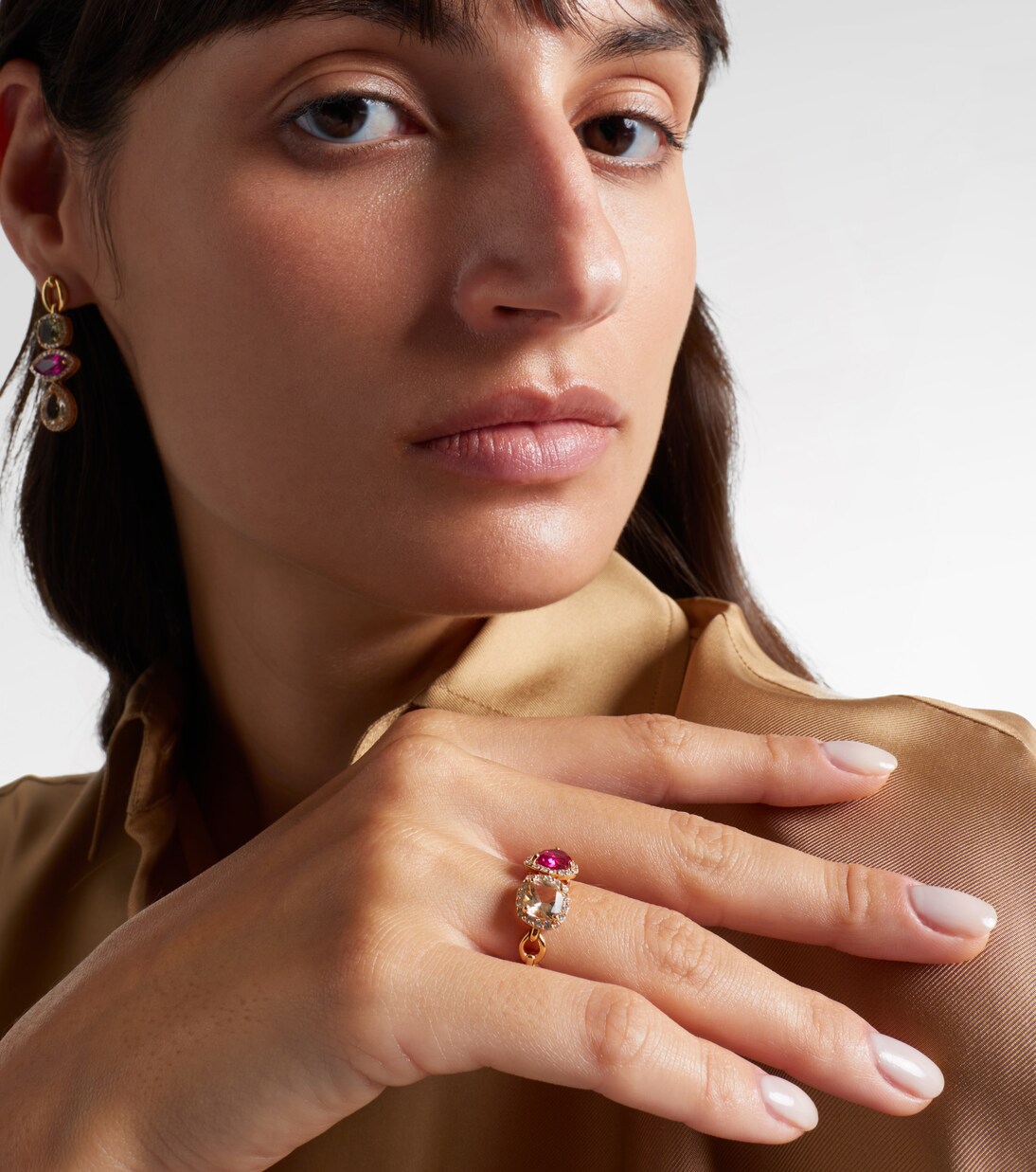 Ring Catena Double aus 18kt Gelbgold mit Saphir, Rubellit und Diamanten | Nadine Aysoy