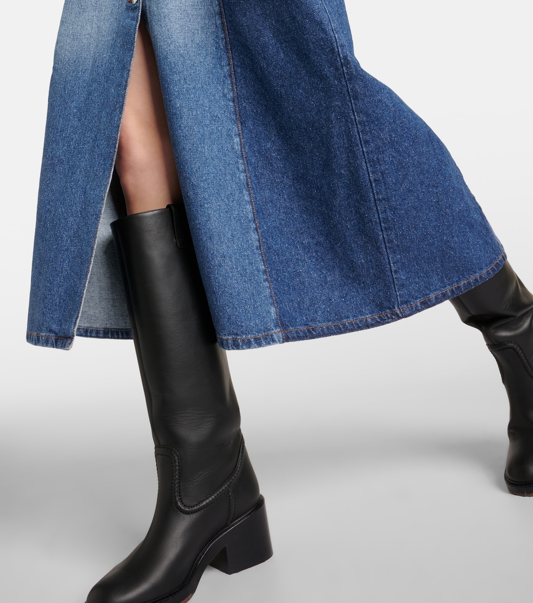 Robe chemise brodée en jean | Chloé